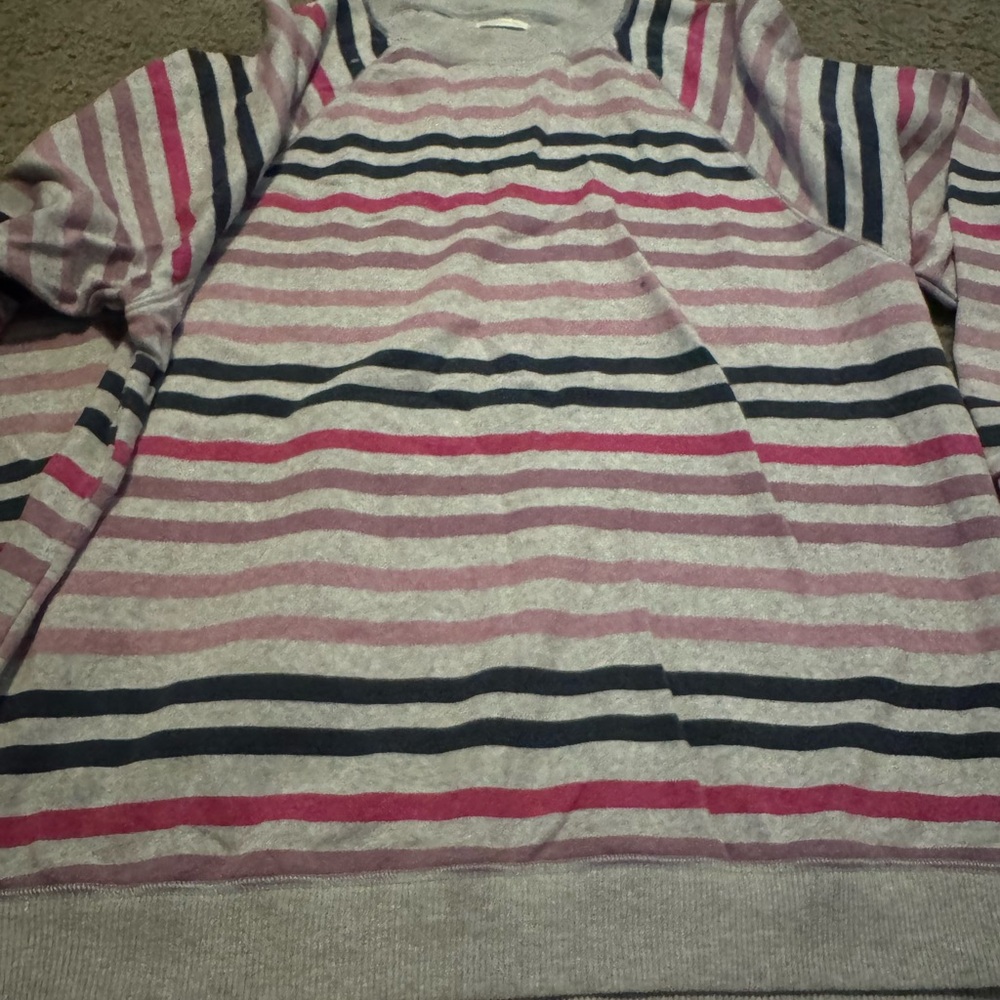 American Eagle Outfitters Gray and Pink Sweater